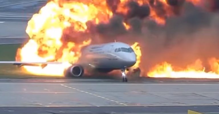 СКР рассказал о результате проверки прошлогодней катастрофы Superjet 100