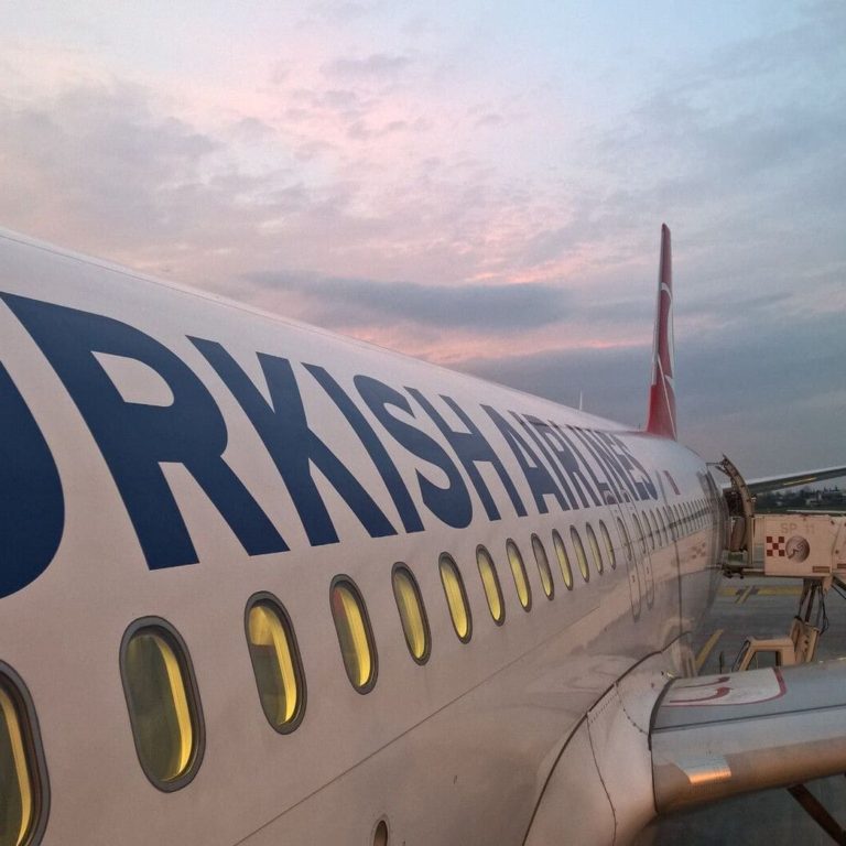 Turkish Airlines продлил запрет на осуществление международного авиа сообщения