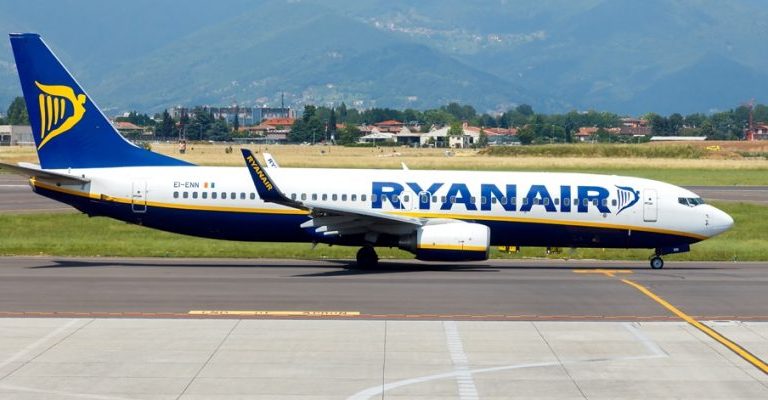 Ryanair объявляет войну авиакомпаниям