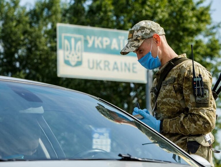 Украина ужесточил правила въезда, ПЦР-тест теперь обязателен для всех